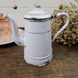 1 cafetiere emaillee blanche