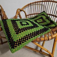 1 coussins crochets noirs et verts