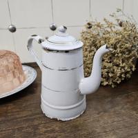 6 cafetiere emaillee blanche